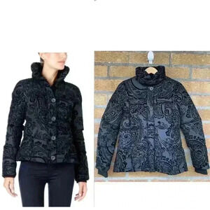 Desigual Medianoche Flocked Velvet
NWT,
Puffer Jacket size small